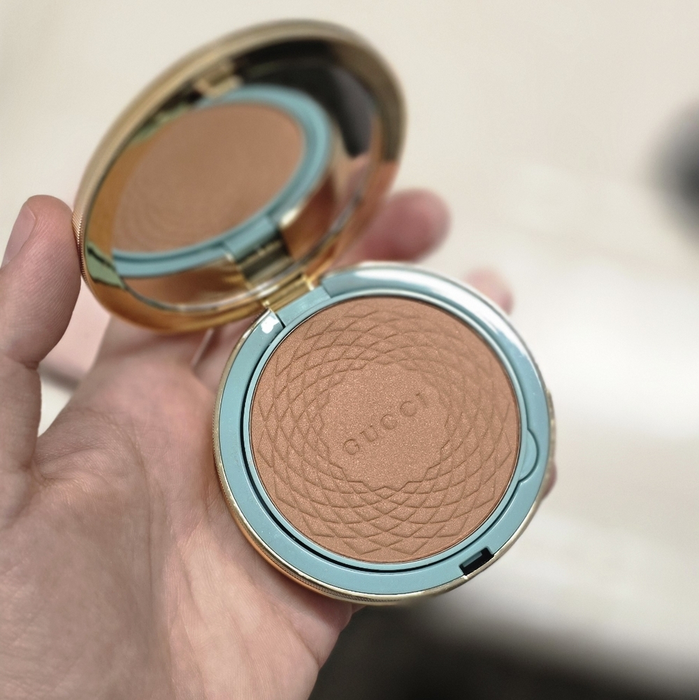 Gucci Bronzing Powder - Warm Tan 04